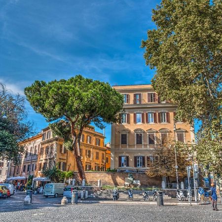 Guest House O Affittacamere La Civetta Di Trastevere B Róma Kültér fotó