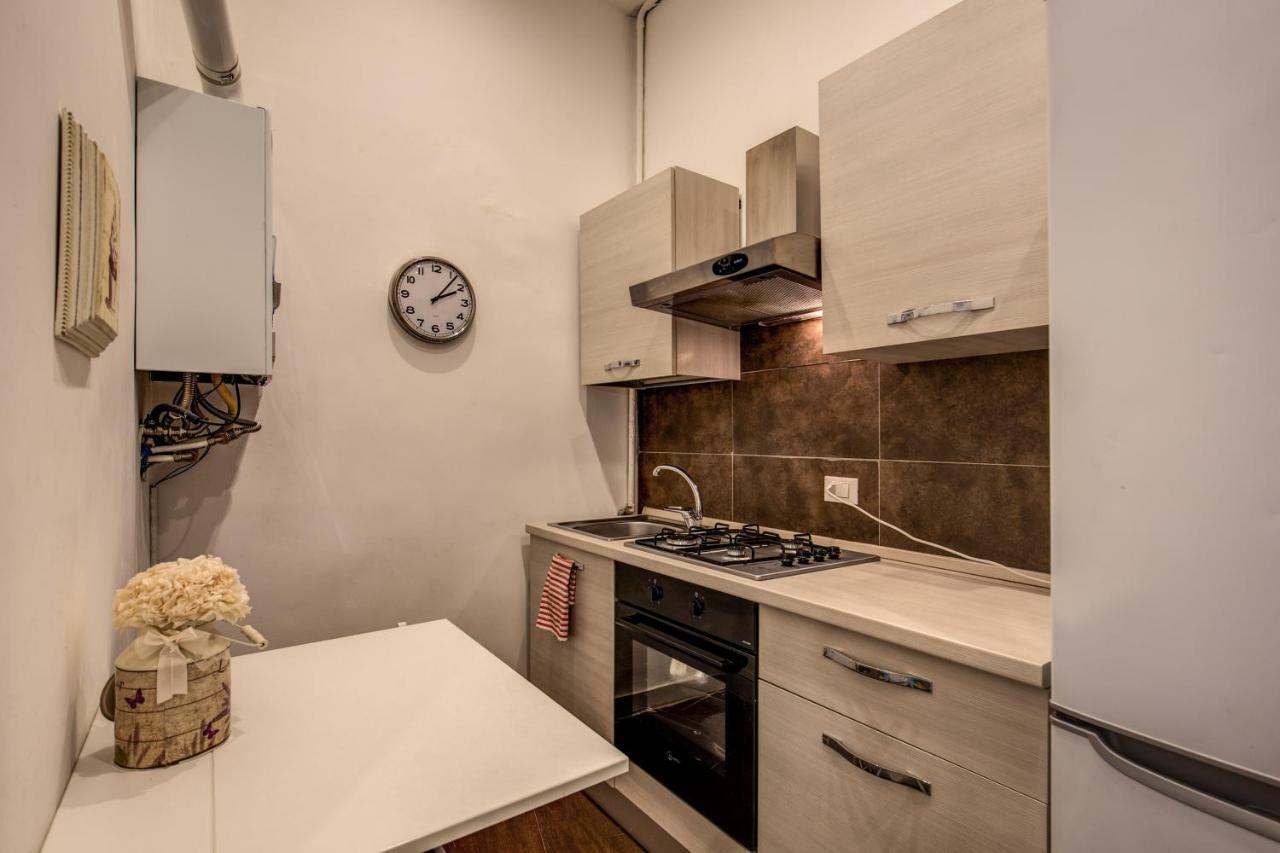 Guest House O Affittacamere La Civetta Di Trastevere B Róma Kültér fotó