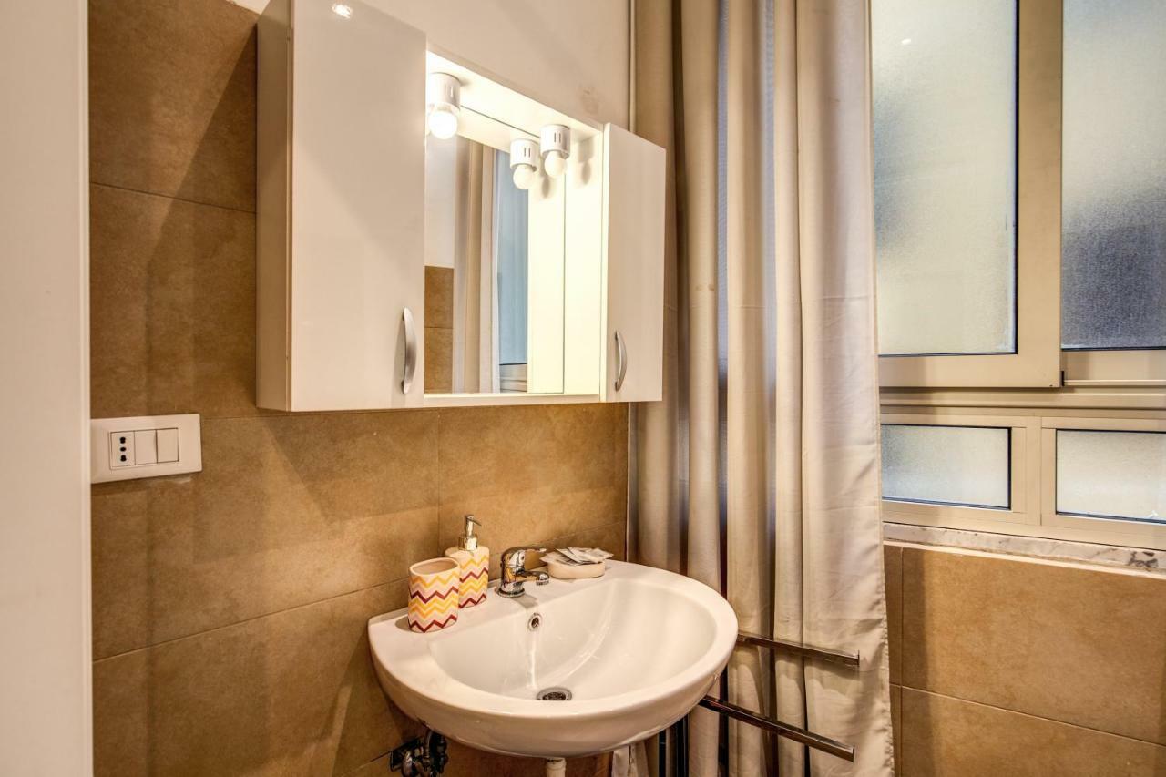 Guest House O Affittacamere La Civetta Di Trastevere B Róma Kültér fotó