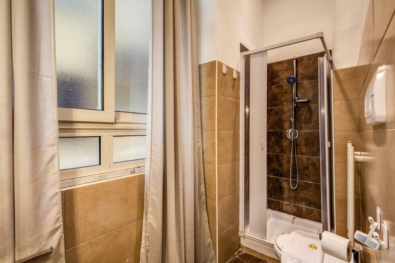 Guest House O Affittacamere La Civetta Di Trastevere B Róma Kültér fotó